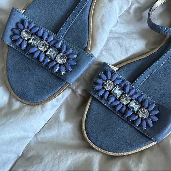 NEVER WORN Nine West blue detailed sandal size 7 - Picture 3 of 3